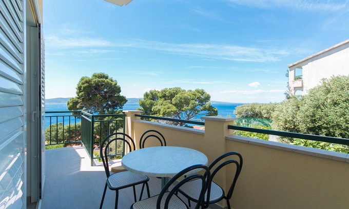 Brela Apartamento | Apartamento para dos personas con balcón y vista al mar Brela, Makarska (A-2717-c)