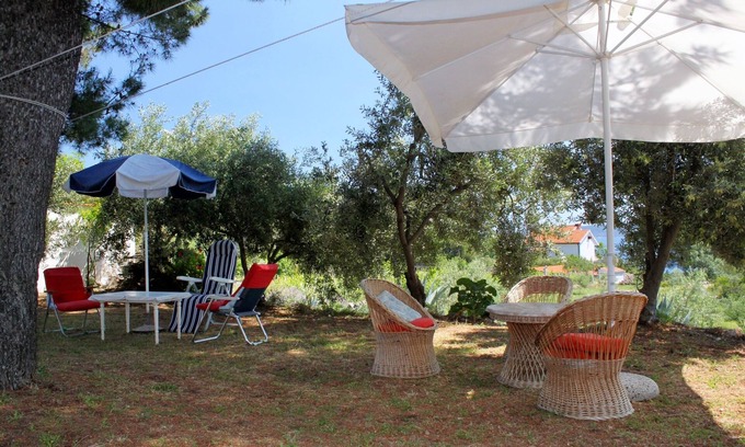 Zavala Apartamento | Apartamento para dos personas con terraza y vista al mar Zavala, Hvar (A-594-b)