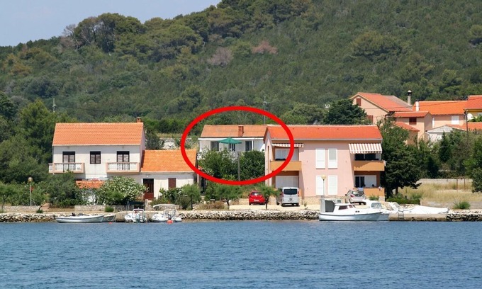 Verunic Apartamento | Two bedroom apartment with terrace and sea view Verunić, Dugi otok (A-8104-a)