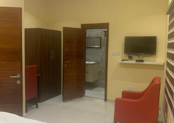 Ikeja Apartamento | Two bedroom apartment with a BQ