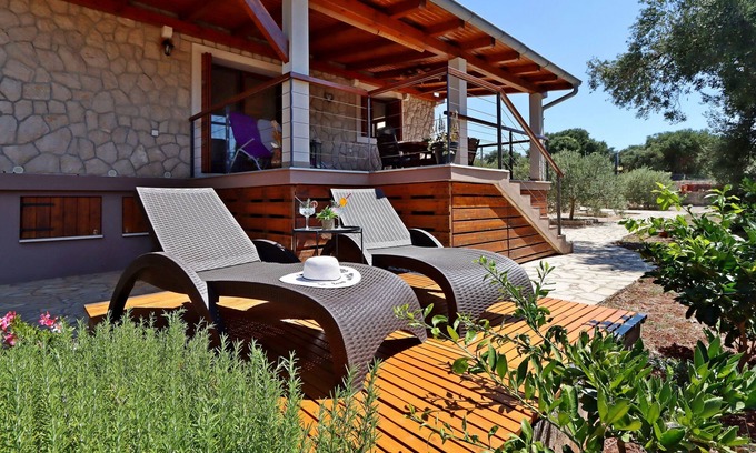 Lun Apartamento | Apartamento para dos personas con terraza y vista al mar Lun, Pag (A-21905-a)