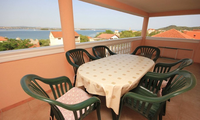 Kraj Apartamento | Apartamento para dos personas con terraza y vista al mar Kraj, Pasman (A-331-c)