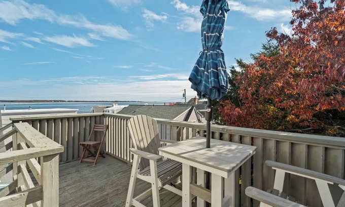 Stonington Cabaña | Two-bedroom Apt. in Stonington Borough