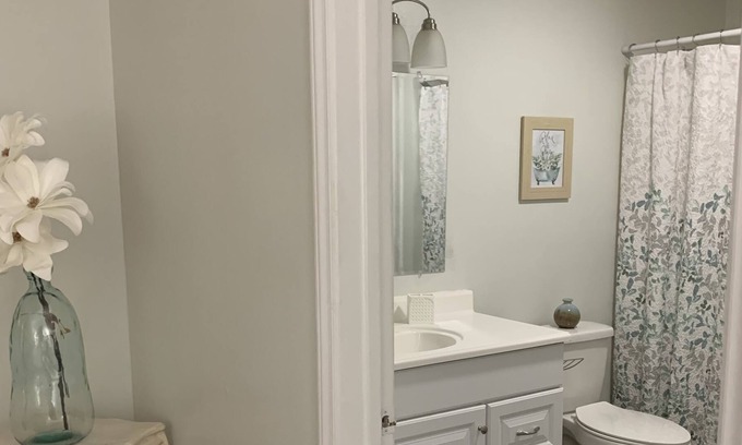 East Bend Casa | Two bedroom Cottage near Winston Salem