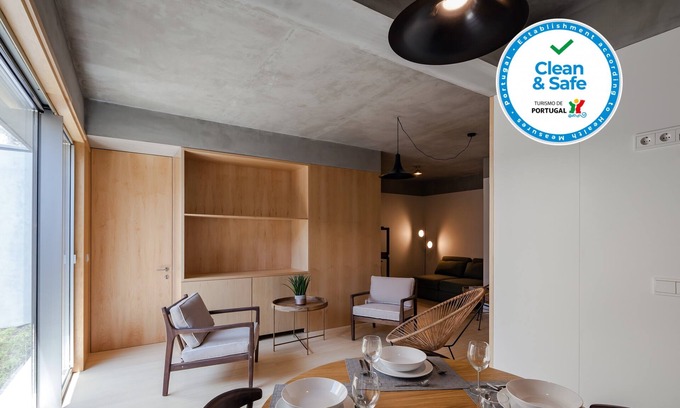Bonfim Apartamento | Two Bedroom Deluxe Apartment with Patio & Private Garden