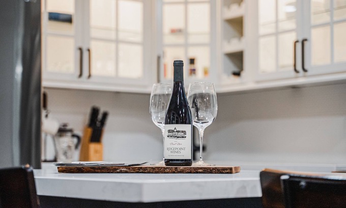 Vineland Casa | Two bedroom guest house in the heart of wine country!