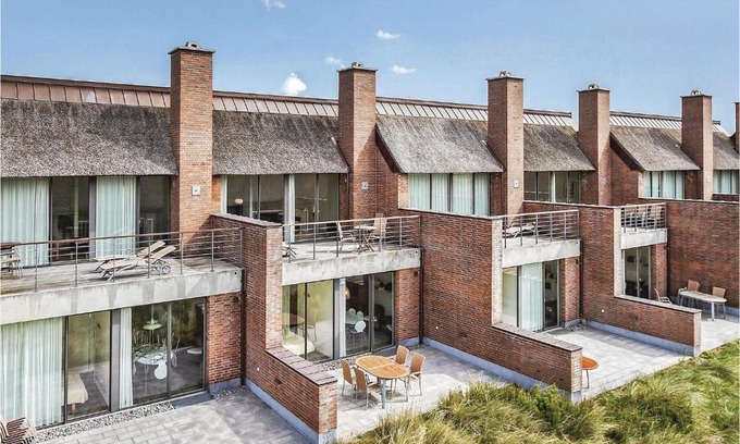 Sønderstrand Casa | Two-Bedroom Holiday Home Rømø With A Fireplace 03