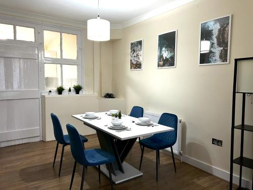 Merton Apartamento | Two Bedroom Holiday Home