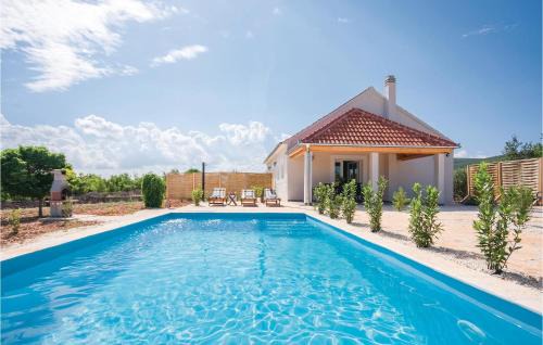 Sibenik Casa | Two-Bedroom Holiday Home In Radonic