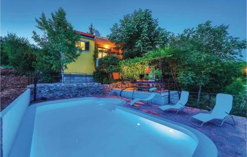 Trilj Casa | Two-Bedroom Holiday Home In Trilj