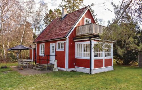Ljunghusen Casa | Two-Bedroom Holiday Home In Hollviken