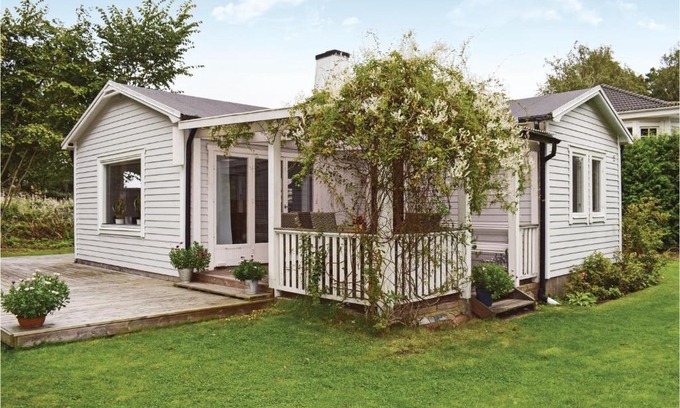 Jonstorp Casa | Two-Bedroom Holiday Home In Jonstorp