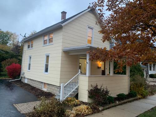 Naperville Casa | Two Bedroom Home in Downtown Naperville