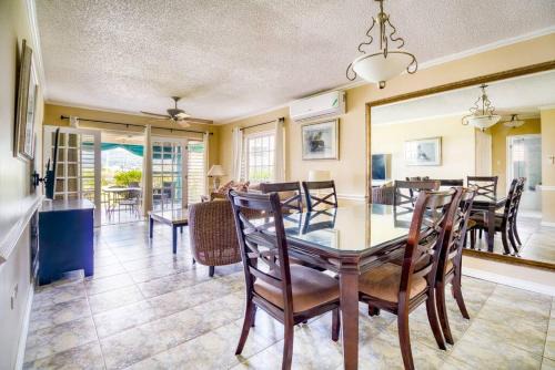 Montego Bay Apartamento | Two Bedroom Seafront Suite - Quiet & Relaxing