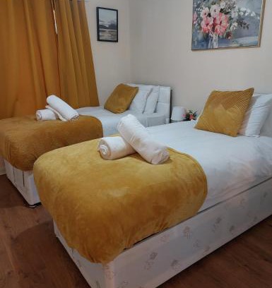 Smethwick Apartamento | Two Bedroom Semi-detached Modern House in Birmingham