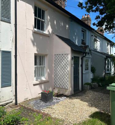 Pulborough Casa | two bedroom south down cottage