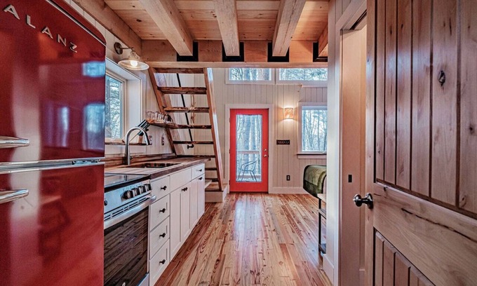 Springvale Cabina | The Canopy Treehouse, a Luxury Carbon Free Retreat
