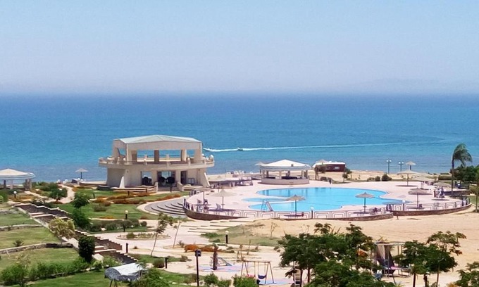 Ras Sudar Chalet De Esquí | Two-Bedroom with Sea View Roof Top Chalet - Orora Village
