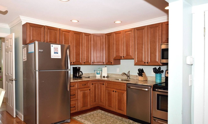 South Rehoboth Casa | SOLO 2. 5 BLOQUES A LA PLAYA 4BR PERROS DUPLEX AMIGOSOS PERROS 8 LENTES SUMINISTRADAS