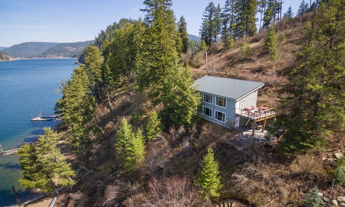 Coeur d'Alene Casa | Two dog-friendly, lakefront homes with a private hot tub & decks