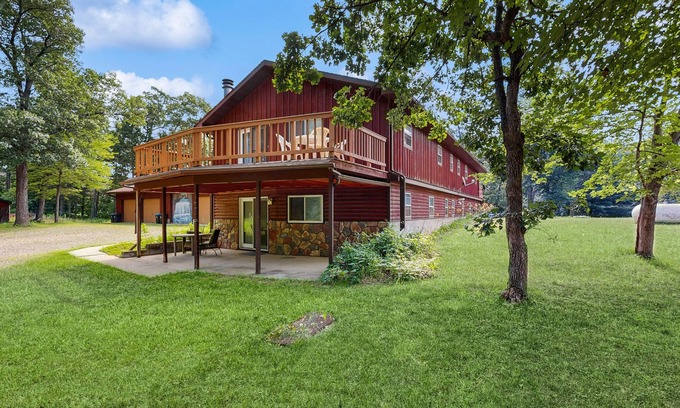 Friendship Casa | Two-family retreat with 2 kitchens, wooded charm near lakes, trails & adventure