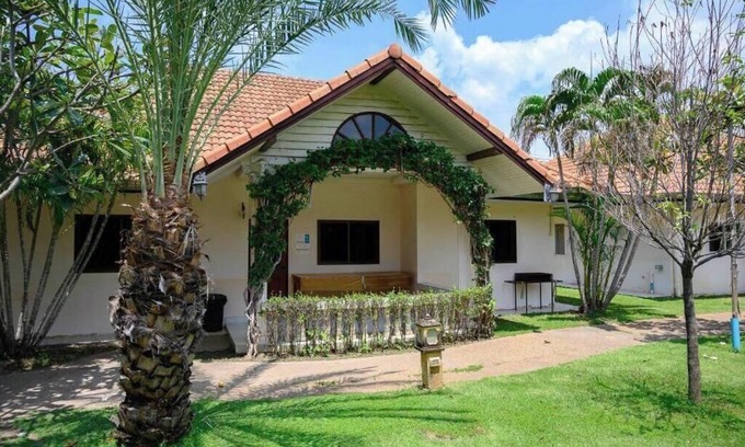 Si Racha Apartamento | Two Fifty Nine Resort 259 Resort Three-Bedroom House #3
