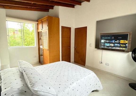 Sabaneta Apartamento | Two-floor aparment, spacious and quiet