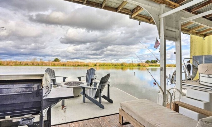 Birds Landing Casa | Two For You Newly Renovated River And Boat House