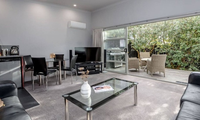 Martinborough Casa | TWO FOUR COLOGNE #3, Martinborough