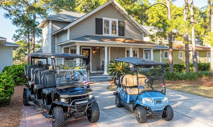 Laurel Grove Casa | Two Golf Carts ~ Large Porches ~ Bunk Room ~ Extra Den