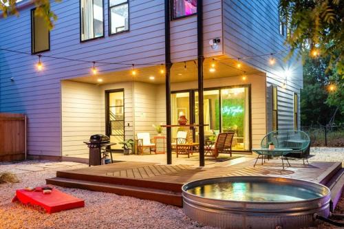 Govalle Casa | Two-House Private 10BR Compound - DT 6 Min Drive