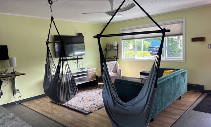 Spenard Casa | Two king bedrooms, fenced yard, dogs welcome!