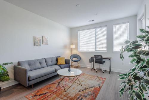 Central Business District Apartamento | TWO Luxe CozySuites in Downtown Cincinnati