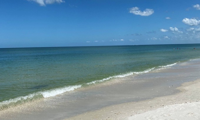 North Naples Casa | TWO MILES FROM THE BEACH!!!