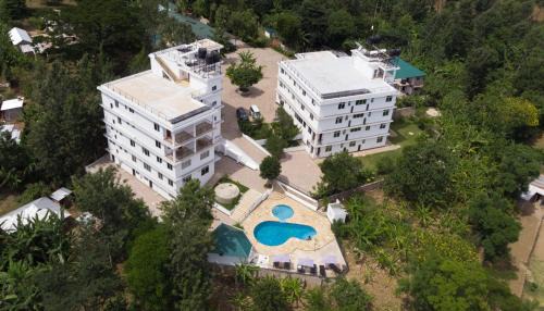 Arusha Cabina | Two Mountains Lodge