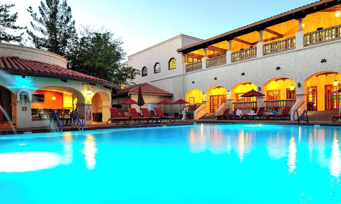 Sedona Complejo | Two Perfect Sedona Rooms Ideal for Family Getaway w/ Poolside Relaxation