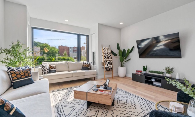 Central Northside Apartamento | Two Private Rooms on Arch Street