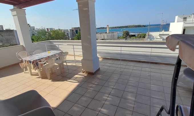 Porto Cesareo Apartamento | two-room apartment Sea View, 30 mt. from the sea, 150 from the beach and 400 from the Center