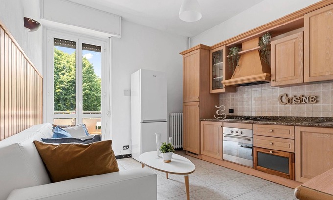 San Siro Apartamento | Two-room apartment San Siro-Fiera Milano M5 lilac Segesta
