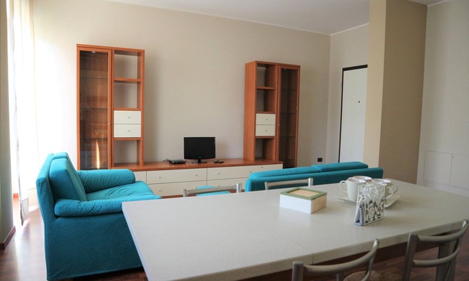 Gallarate Condominio | Apartamento de dos habitaciones con jardín.