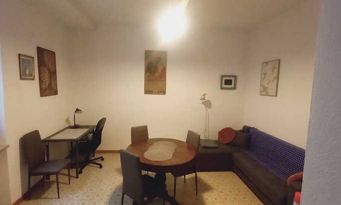 Faenza Apartamento | Two-room ground floor apartment with double bedroom