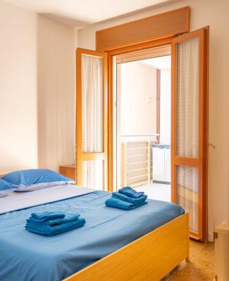 Lido Adriano Apartamento | Two steps from the sea Puccini seahouse
