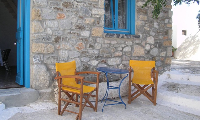 Astypalaia Casa | Casa de piedra de dos plantas junto al castillo