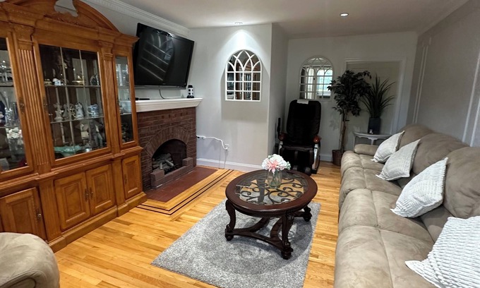 West Codman Hill - West Lower Mills Casa | Residential vacation home in Boston.