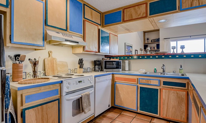 El Prado Condominio | Two-Story Dog-Friendly Condo w/Private Patio, Free WiFi, Wood Fireplace, Views