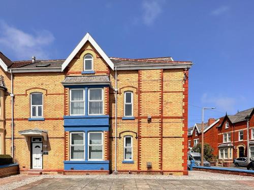 Lytham St. Anne's Casa | Two - Uk43700