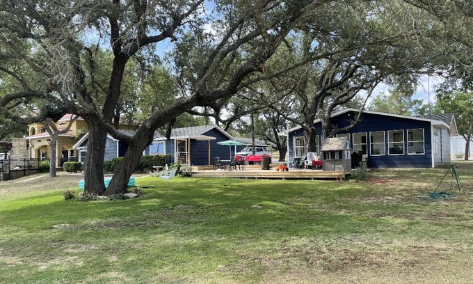Brownwood Casa | Two water front houses perfect for the whole family. Private boat ramp!