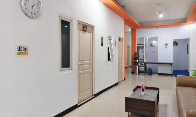 Sedati Casa | TwoSpaces Living at Nabila Semampir Homestay