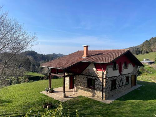 Nabarniz Casa | Txatonea