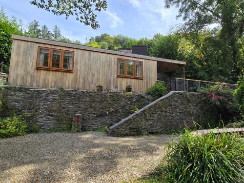 Newcastle Emlyn Casa | Ty Barddu